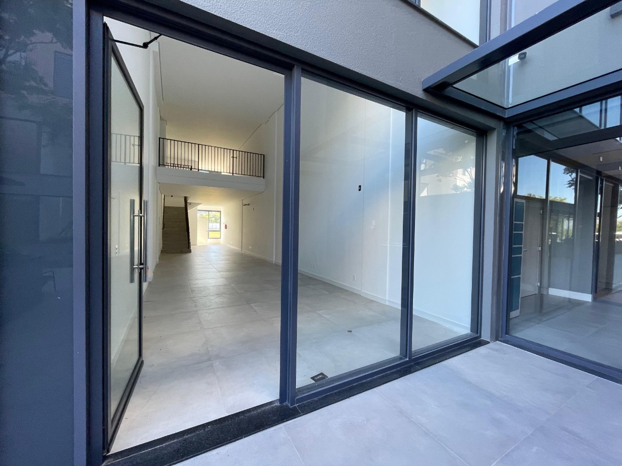 Loja para aluguel no Saco Grande: 