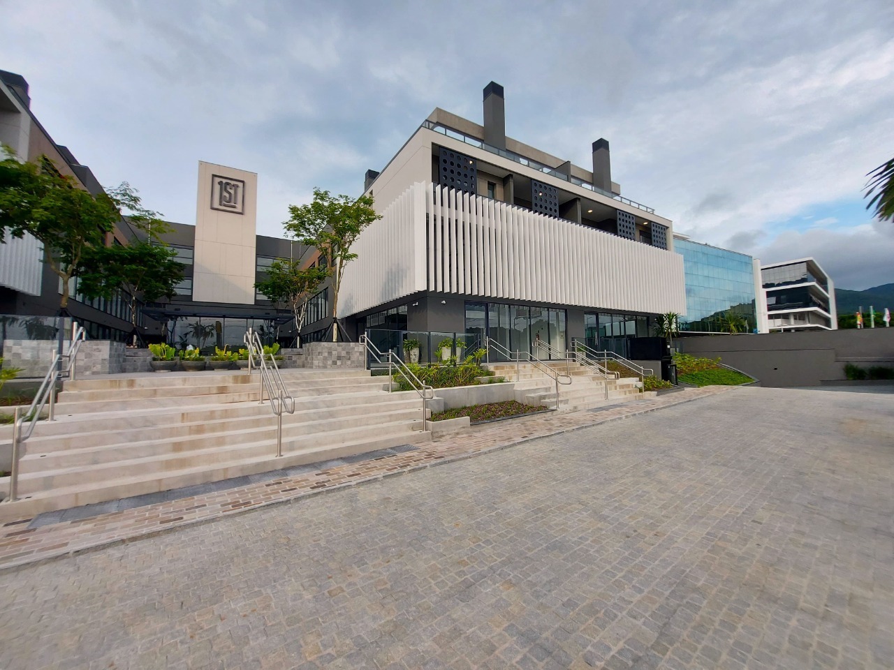 Loja para aluguel no Saco Grande: