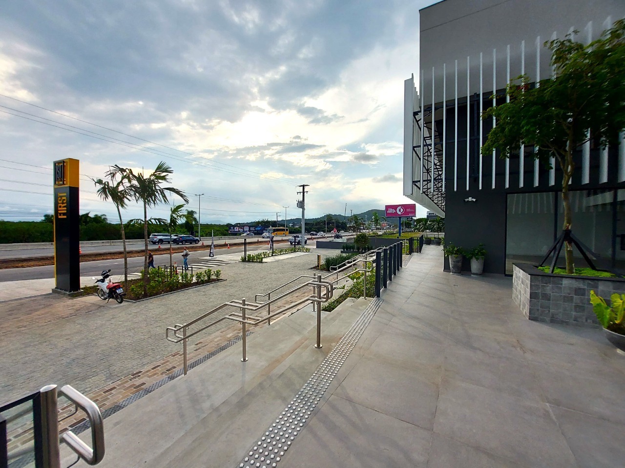 Loja para aluguel no Saco Grande: