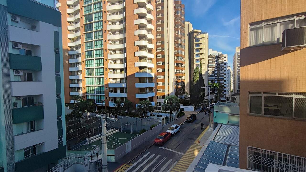 Sala para aluguel no Centro: 