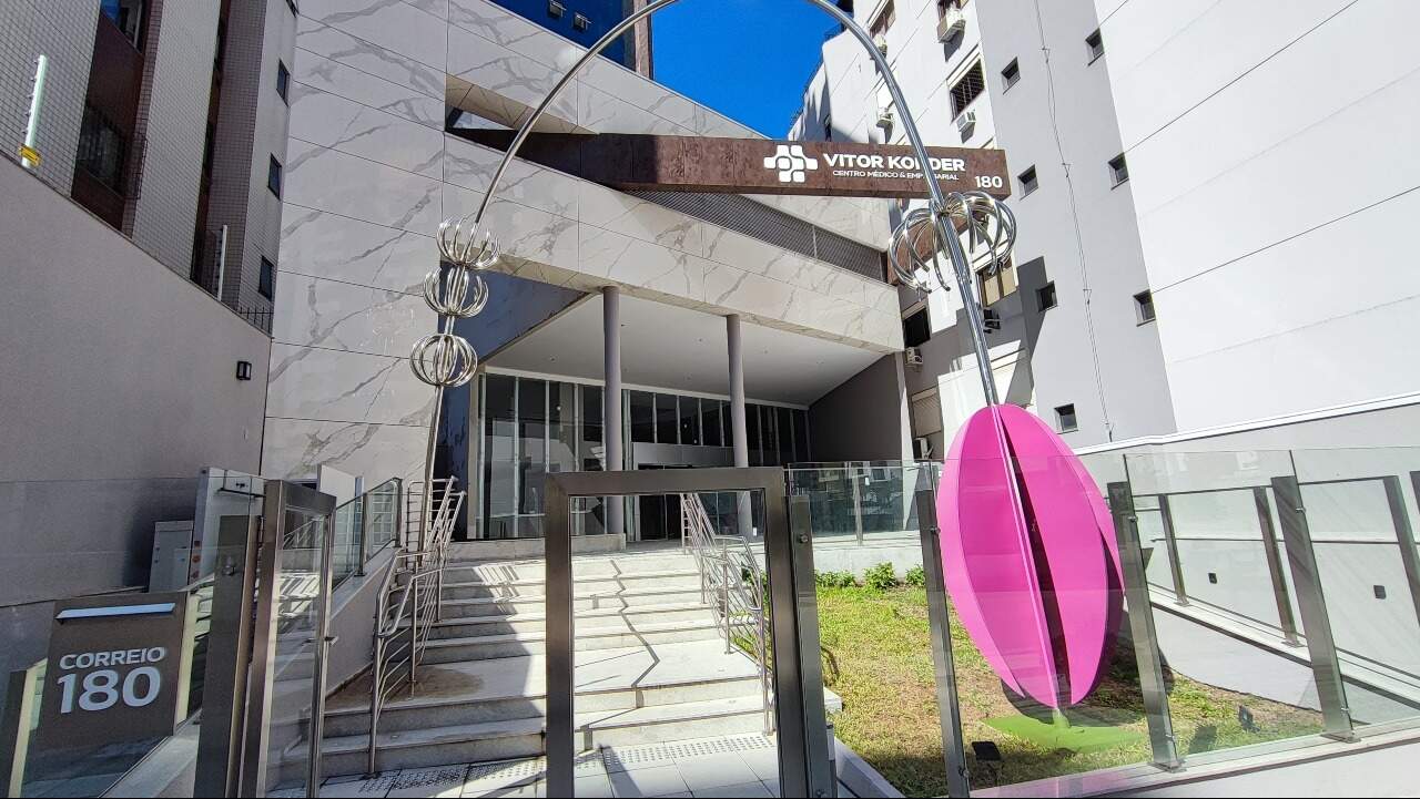 Sala para aluguel no Centro: 