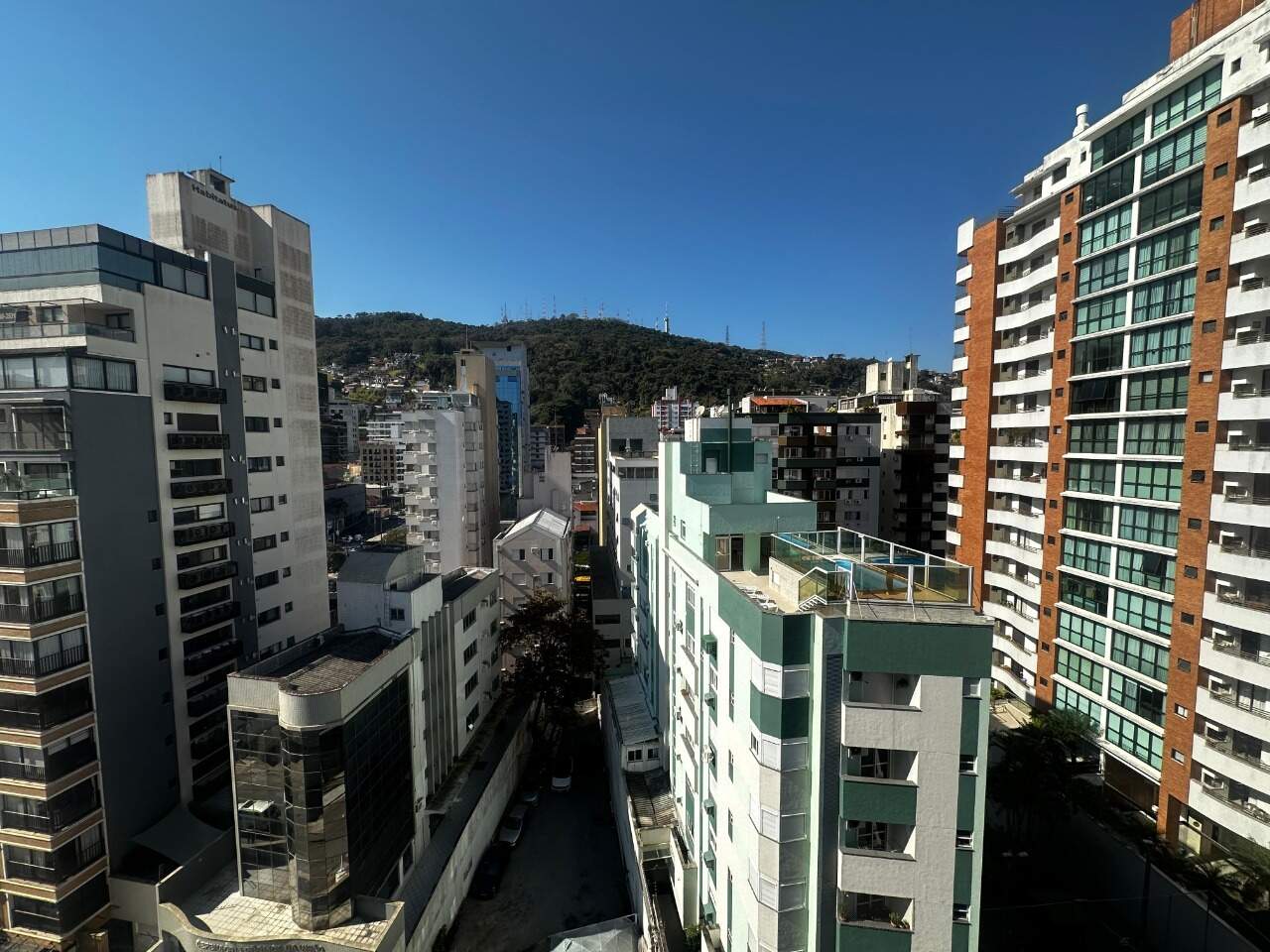 Sala para aluguel no Centro: 