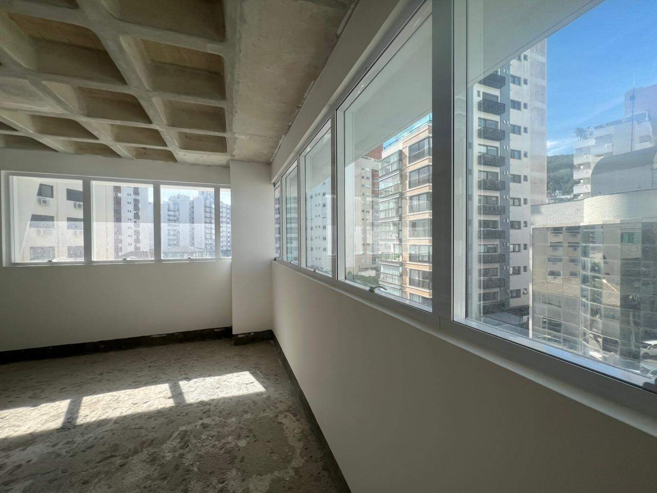 Sala para aluguel no Centro: 