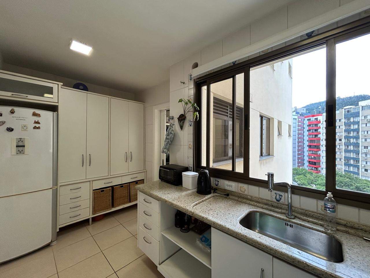 Apartamento para aluguel no Centro: 