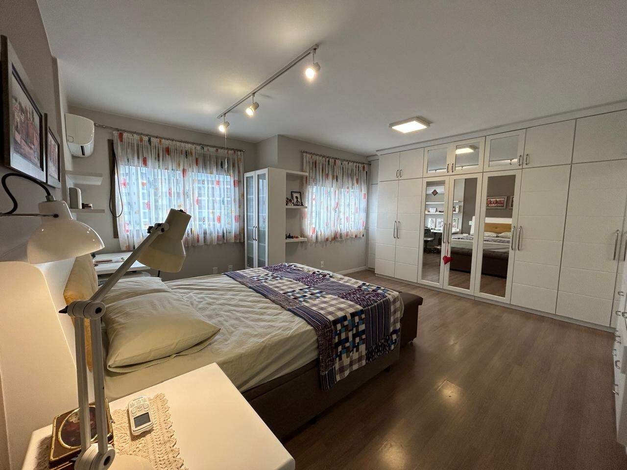 Apartamento para aluguel no Centro: 