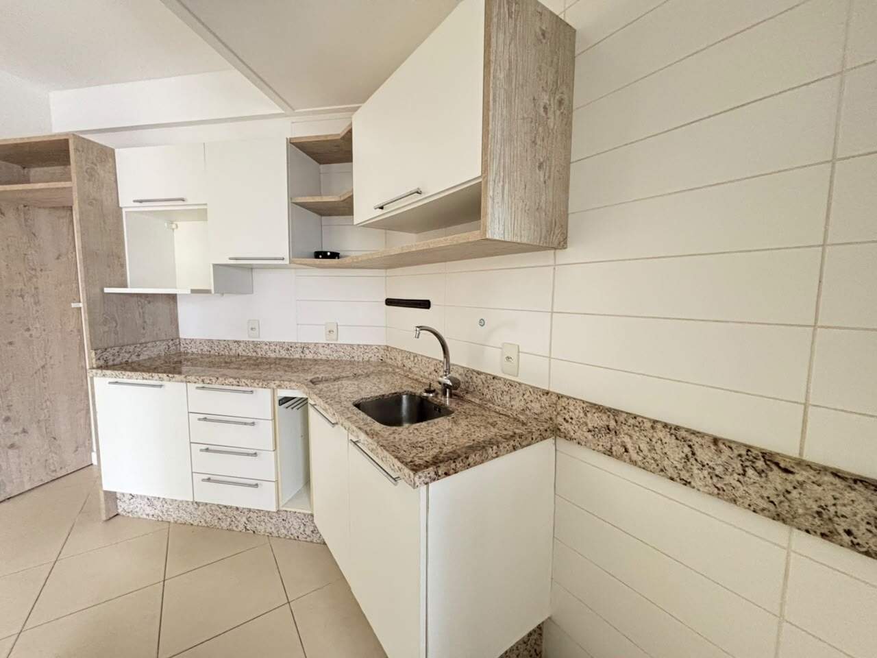 Apartamento para aluguel no Trindade: 