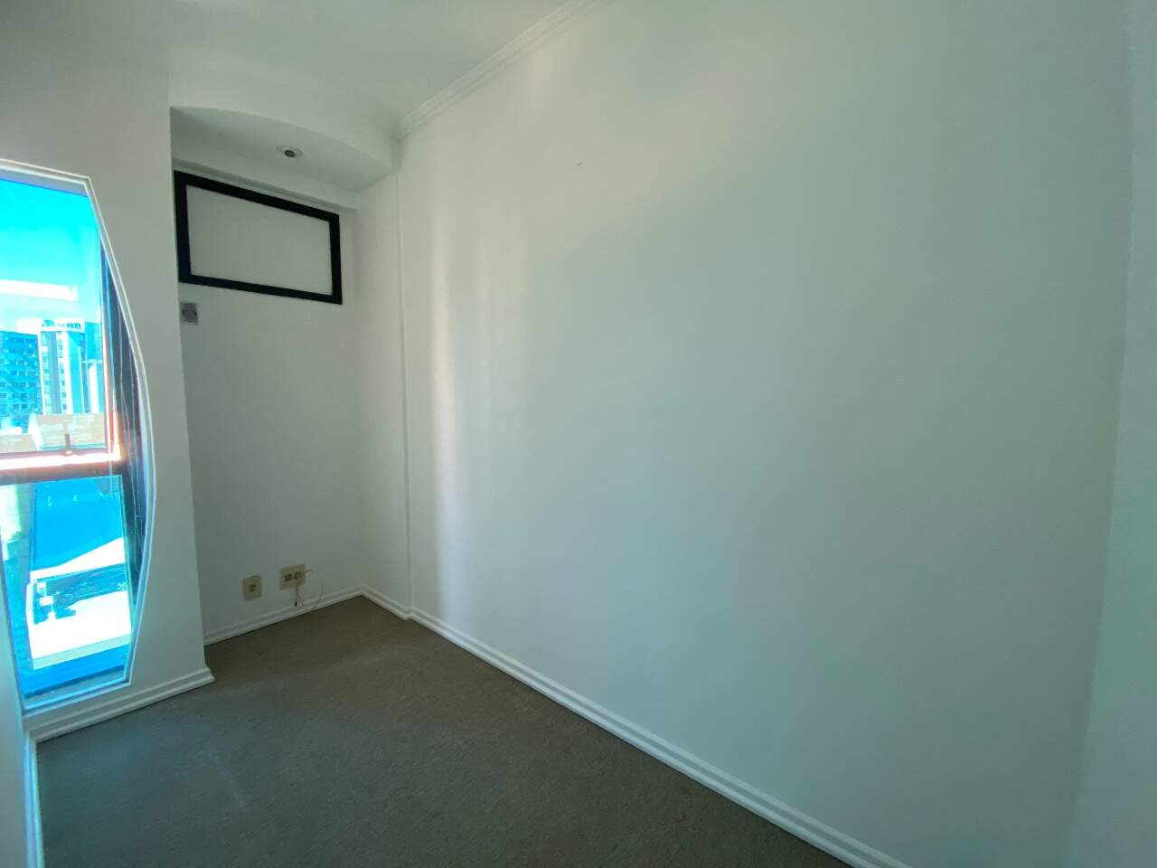 Sala para aluguel no Centro: 