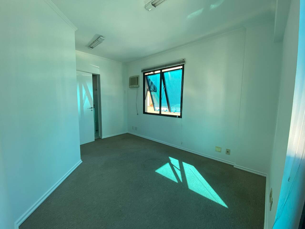 Sala para aluguel no Centro:
