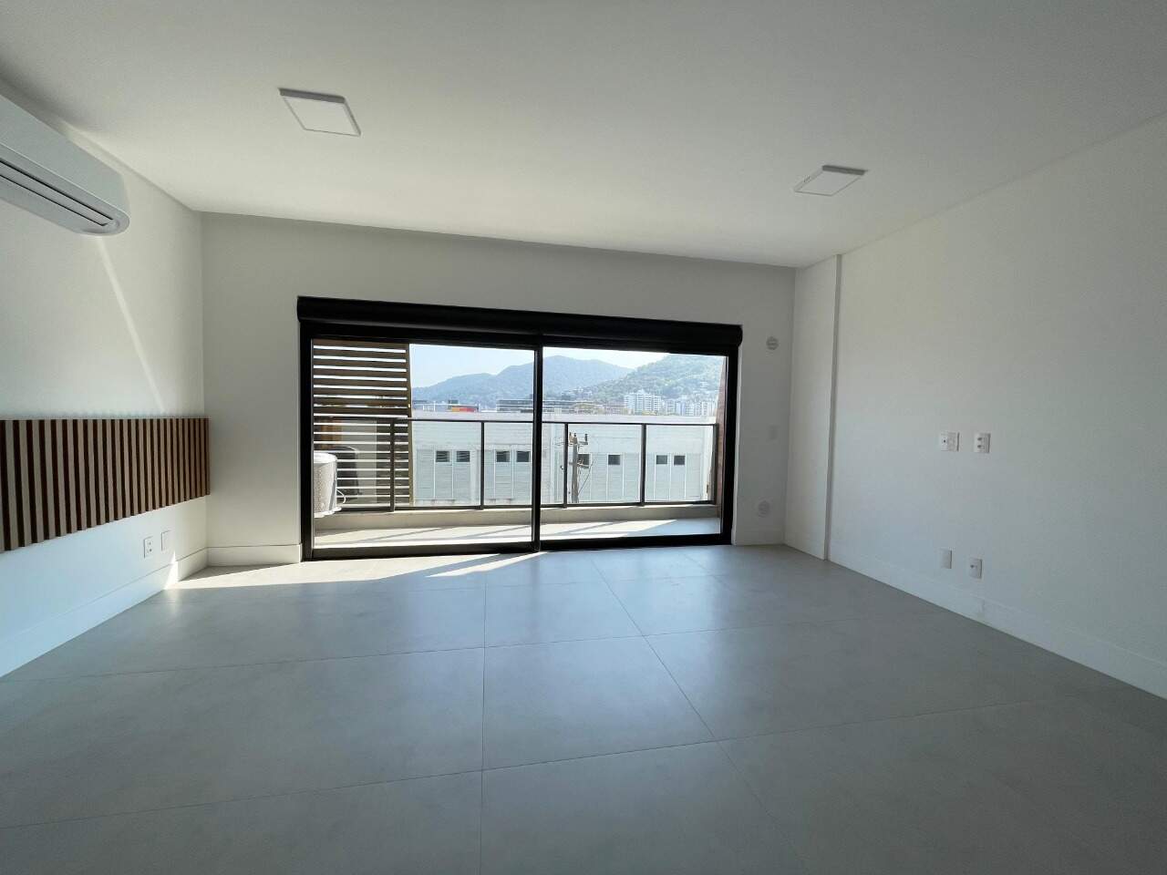 Apartamento para aluguel no Saco Grande: 