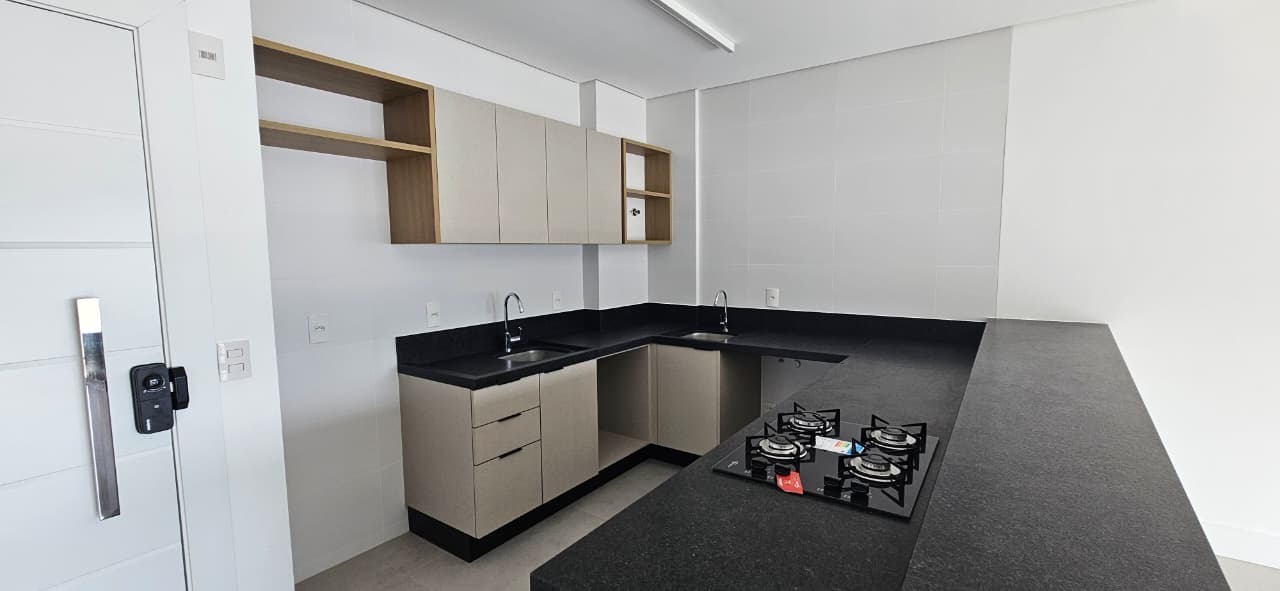 Apartamento para aluguel no Saco Grande: 