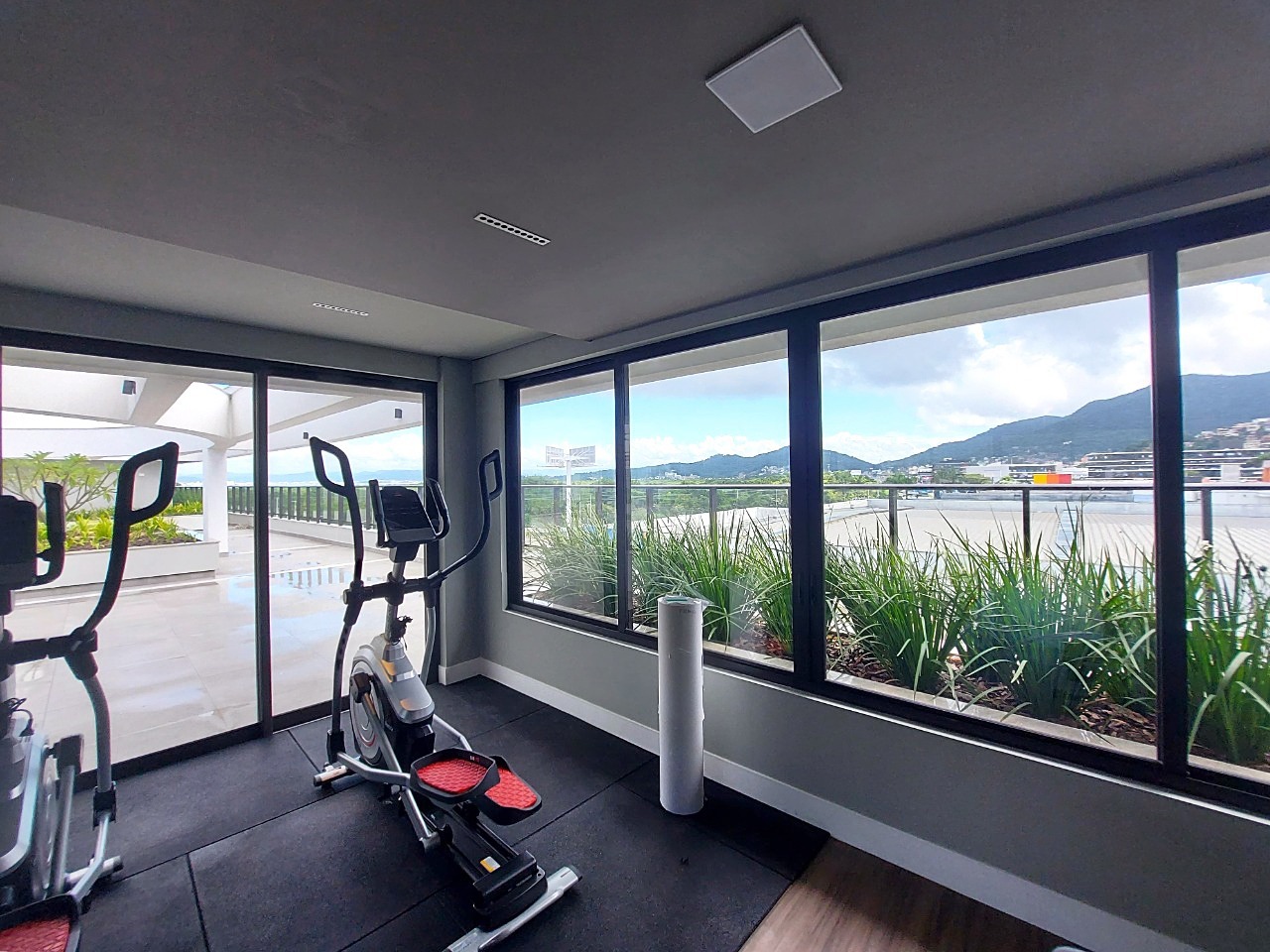 Apartamento para aluguel no Saco Grande: 