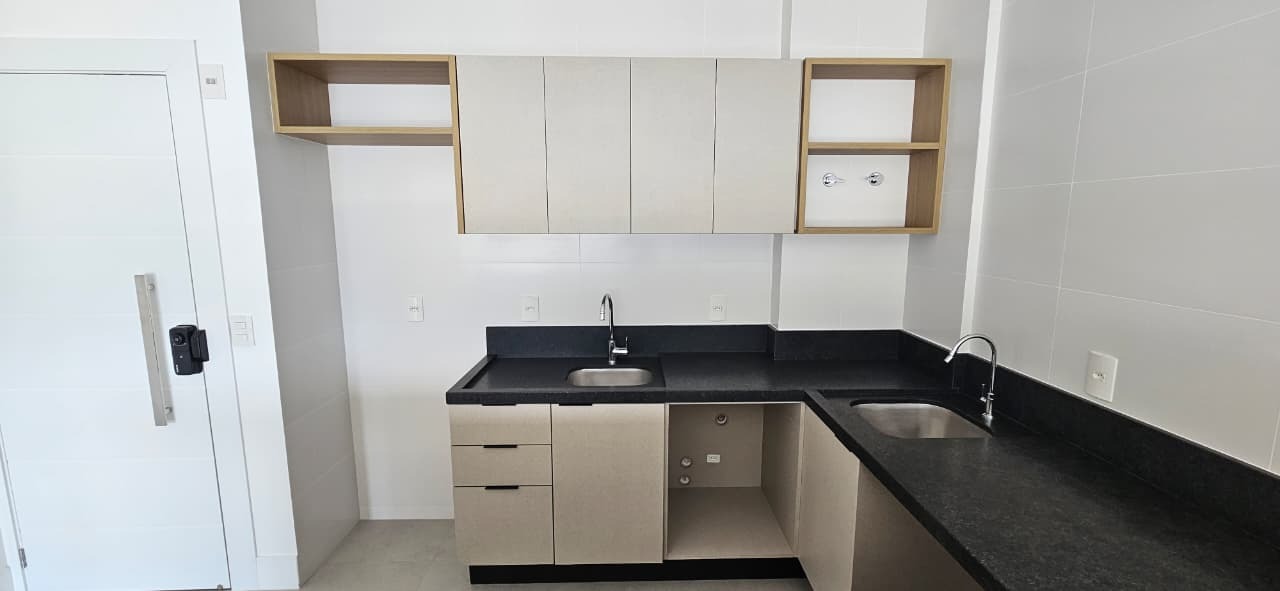 Apartamento para aluguel no Saco Grande: 