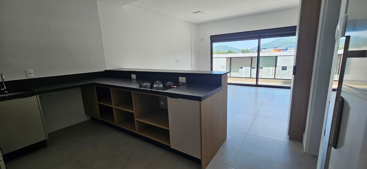 Apartamento para aluguel no Saco Grande: 