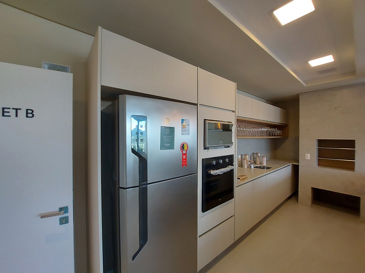 Apartamento para aluguel no Saco Grande: 