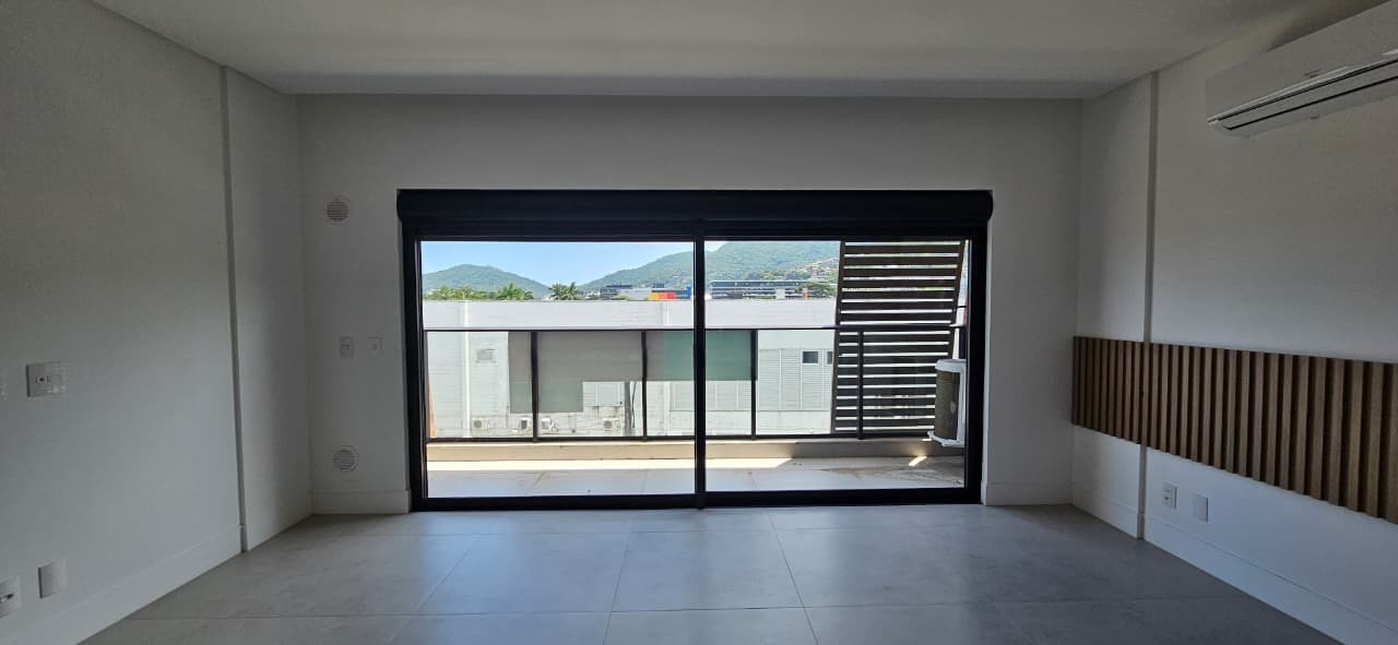 Apartamento para aluguel no Saco Grande: 