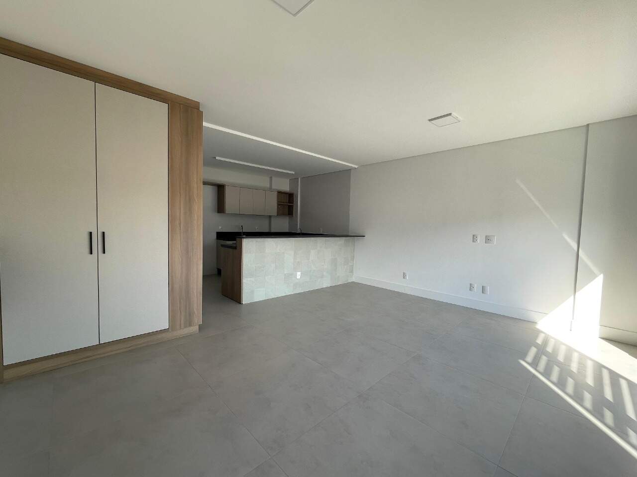 Apartamento para aluguel no Saco Grande: 