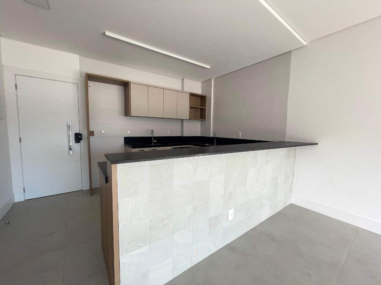 Apartamento para aluguel no Saco Grande: 