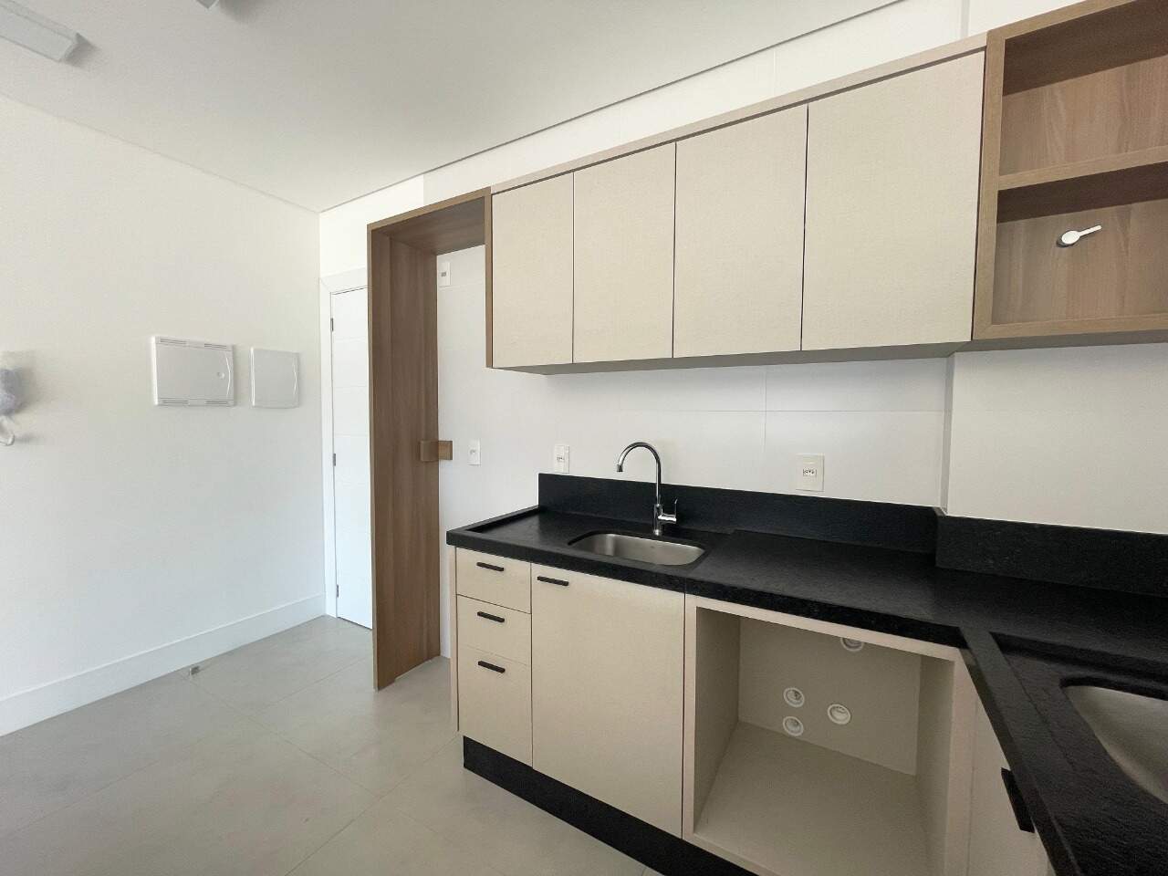 Apartamento para aluguel no Saco Grande: 