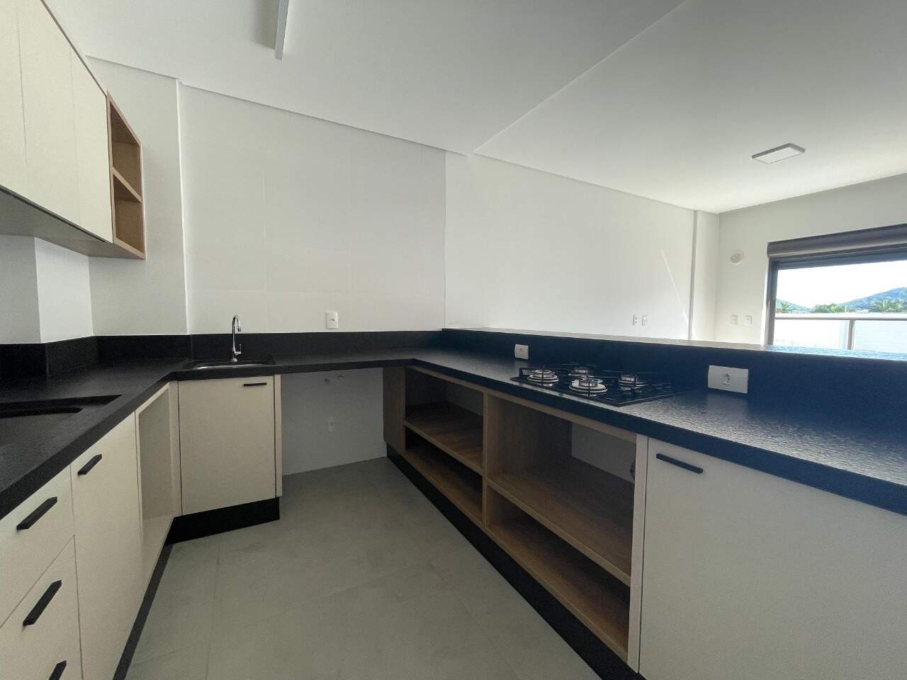 Apartamento para aluguel no Saco Grande: 