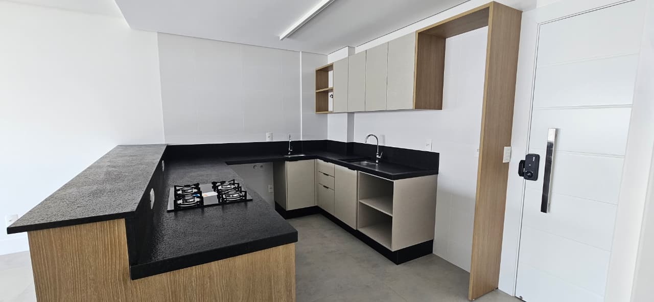 Apartamento para aluguel no Saco Grande: 