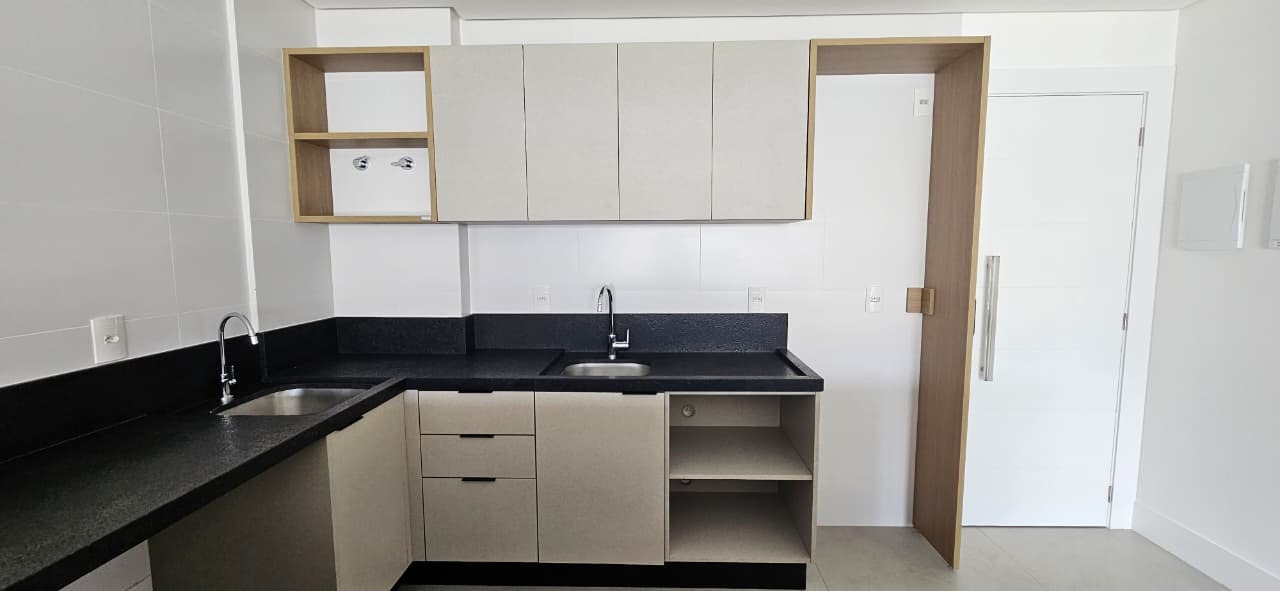 Apartamento para aluguel no Saco Grande: 