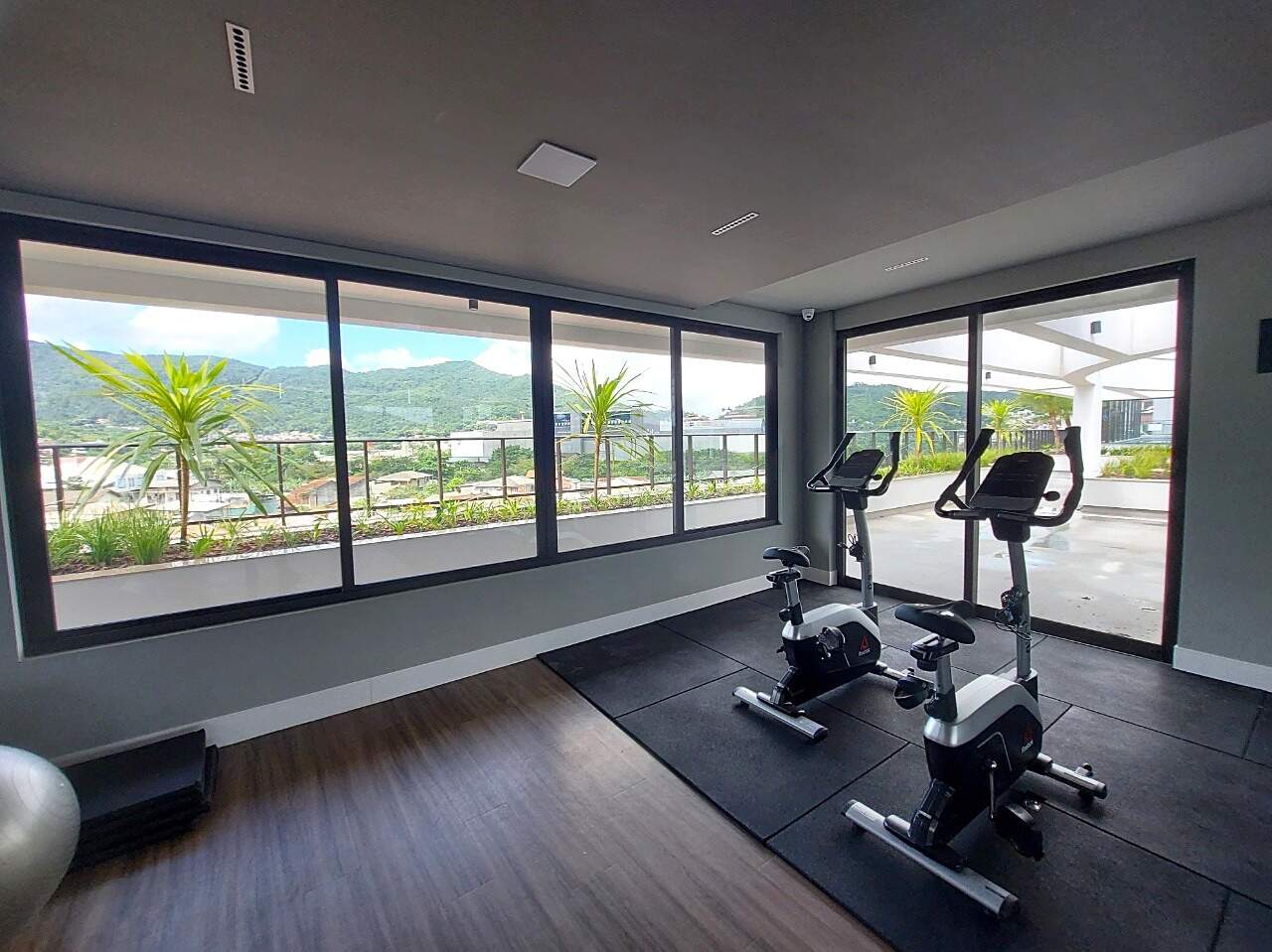 Apartamento para aluguel no Saco Grande: 