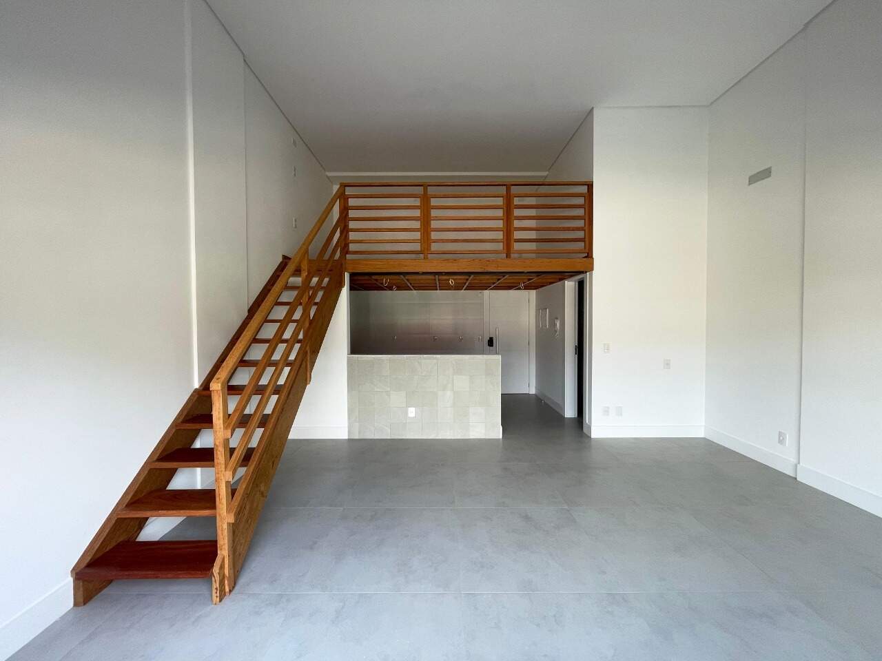 Apartamento para aluguel no Saco Grande: 