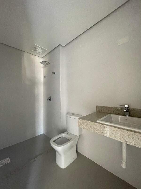 Apartamento para aluguel no Saco Grande: 