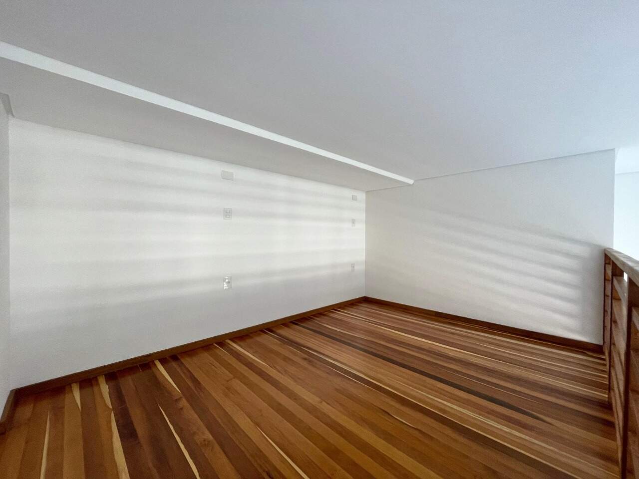 Apartamento para aluguel no Saco Grande: 