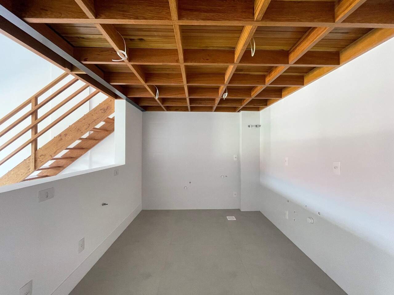 Apartamento para aluguel no Saco Grande: 