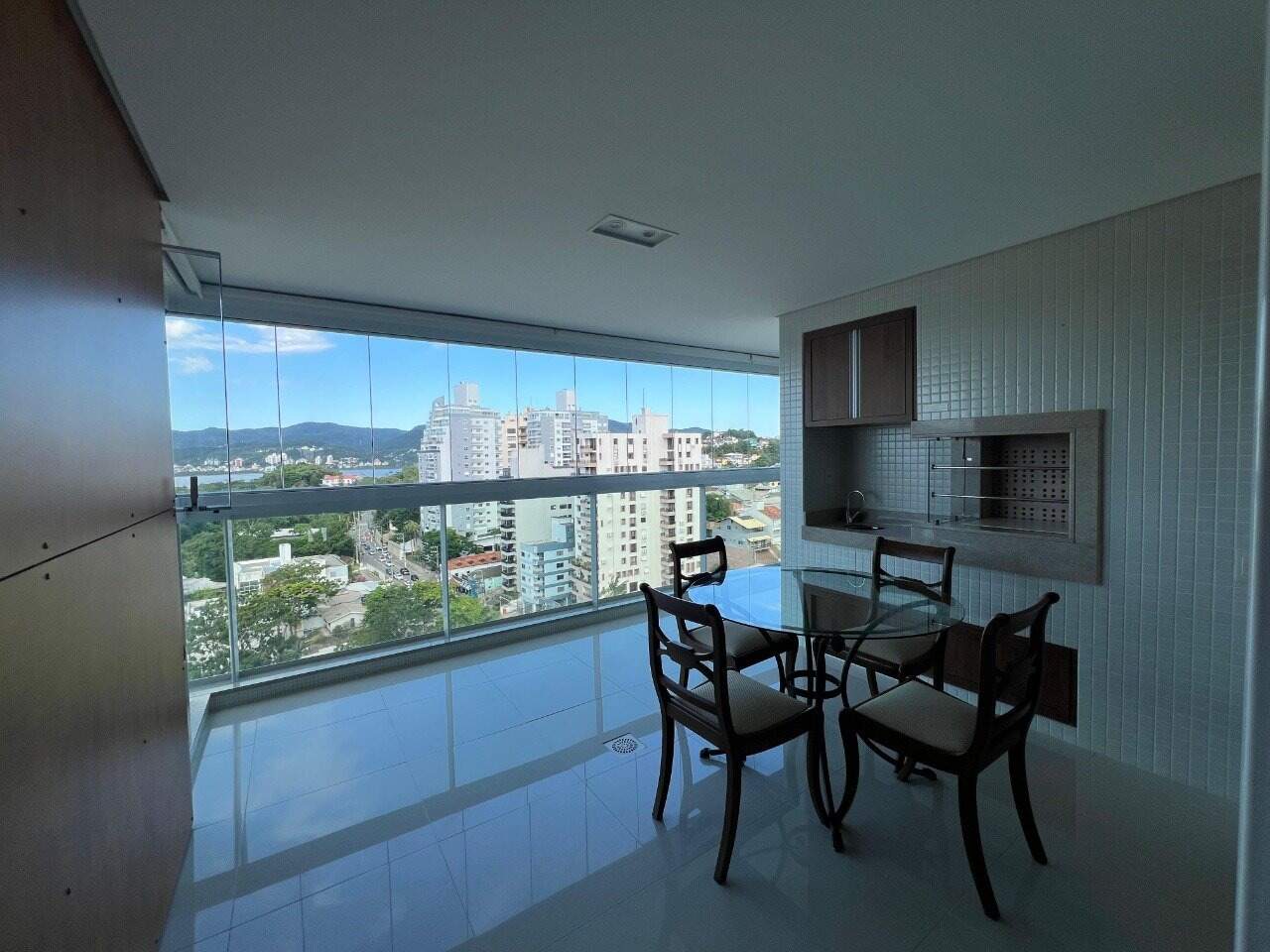 Apartamento para aluguel no Agronomica: 