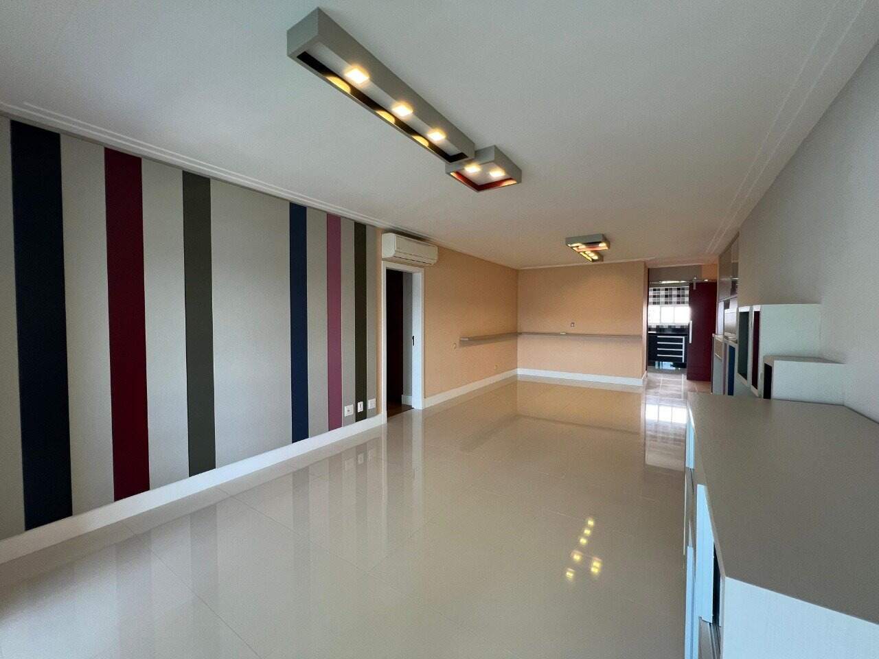 Apartamento para aluguel no Agronomica: 