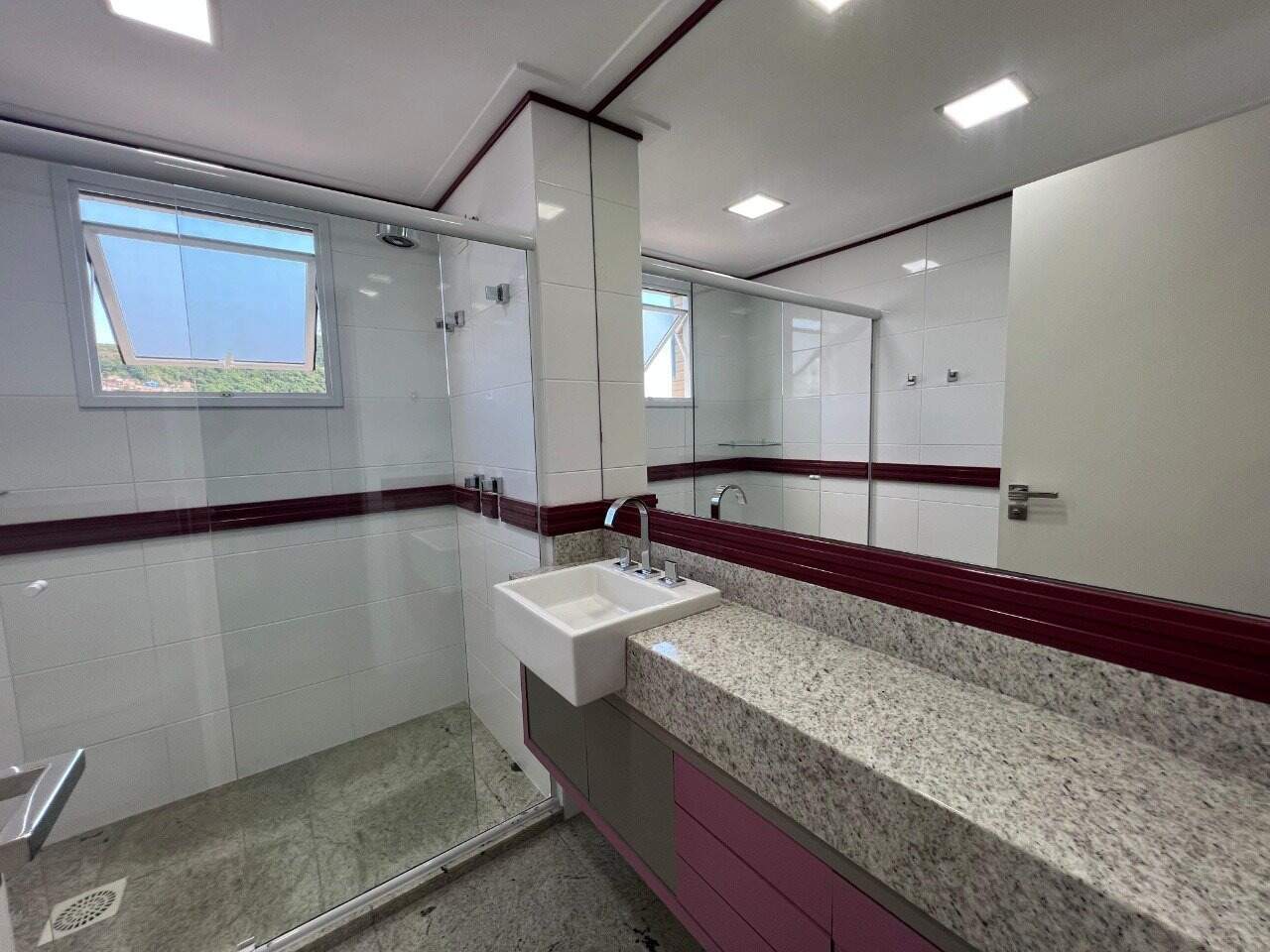 Apartamento para aluguel no Agronomica: 