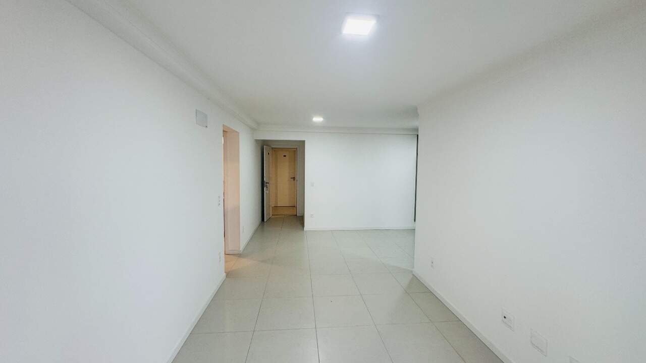 Apartamento à venda no Barreiros: