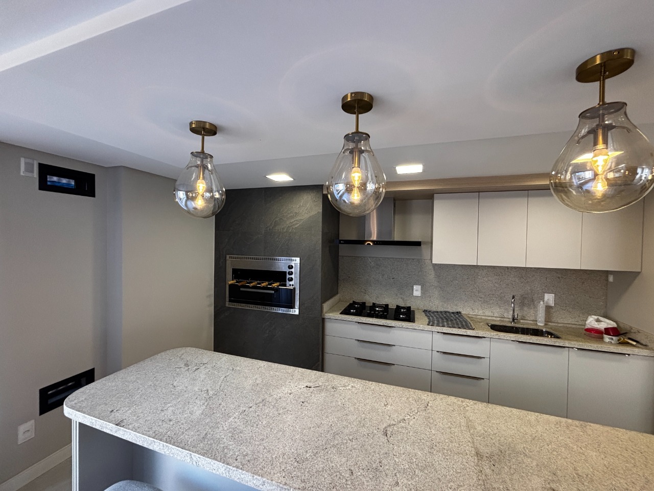 Apartamento à venda no Barreiros: 