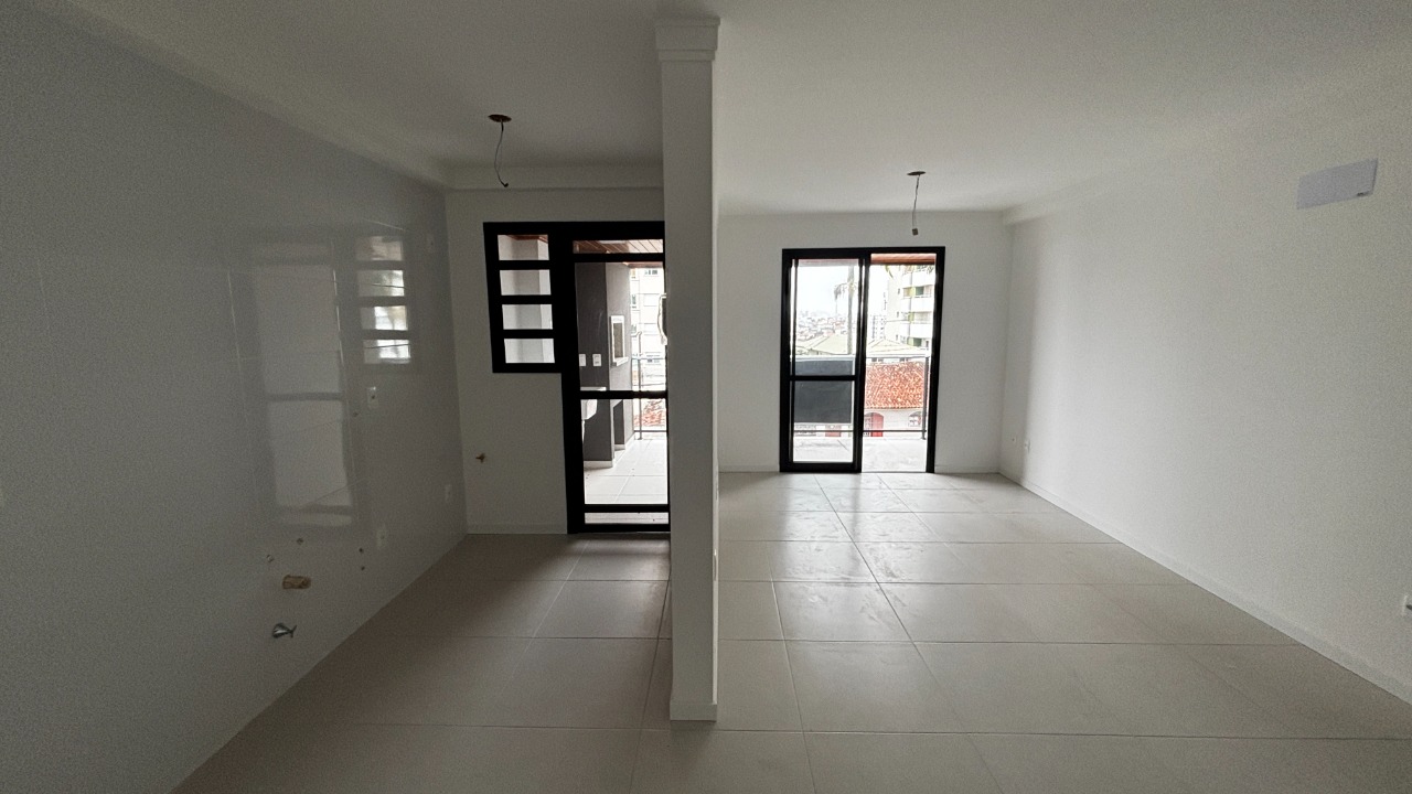 Apartamento à venda no Barreiros: 