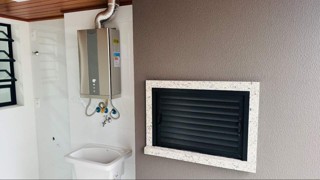 Apartamento à venda no Barreiros: