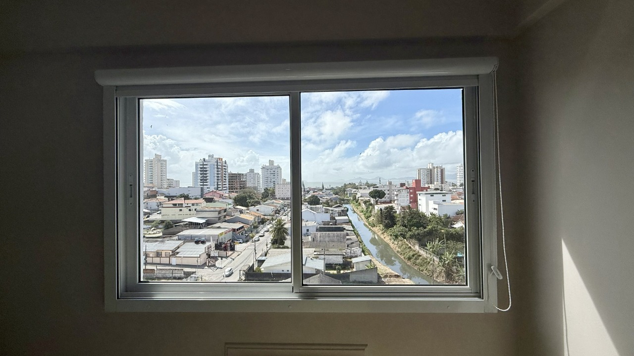 Apartamento à venda no Barreiros: Vista da Su te