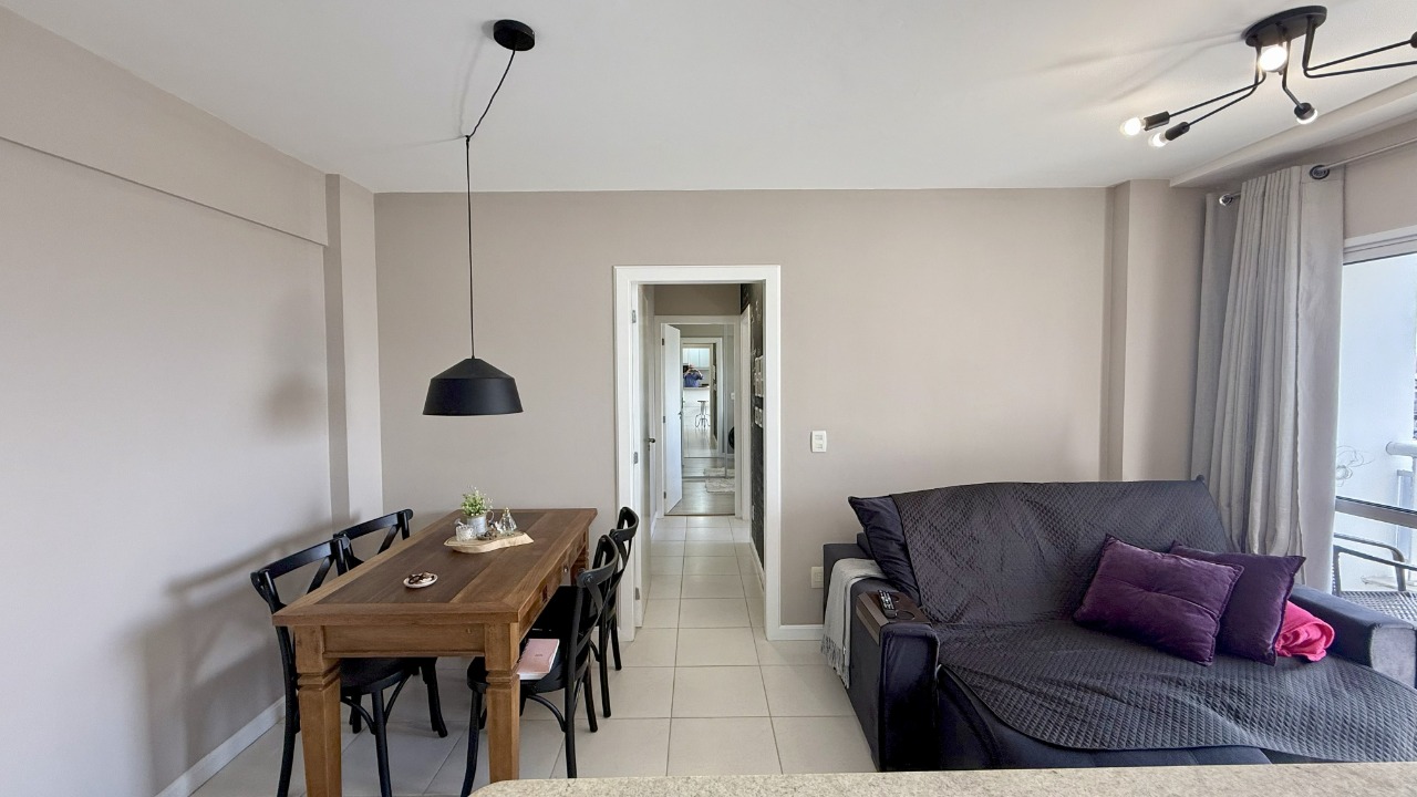 Apartamento à venda no Barreiros: Sala de Jantar