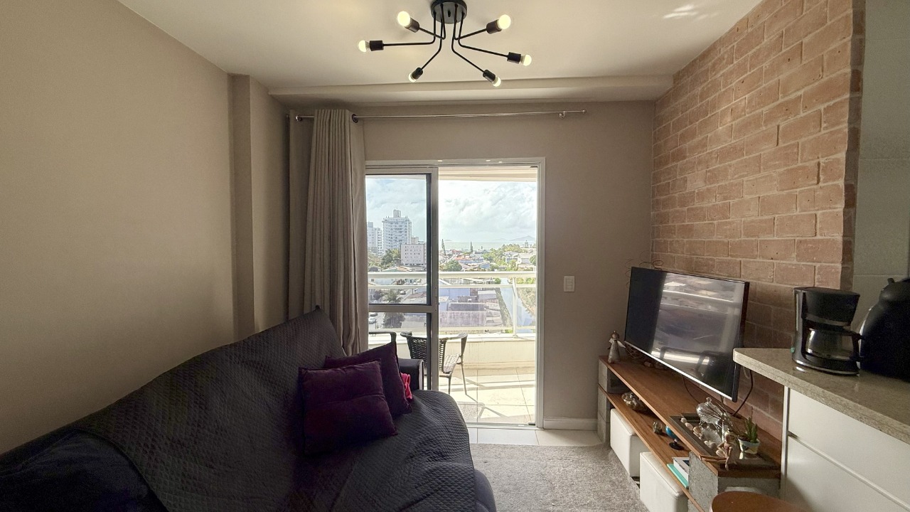 Apartamento à venda no Barreiros: Sala de TV