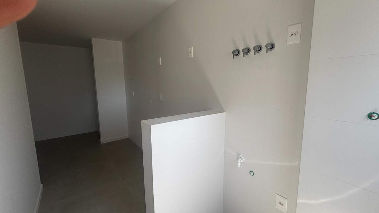 Apartamento à venda no Balneario: area de servico