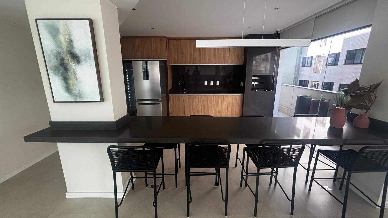 Apartamento à venda no Balneario: espaço gourmet