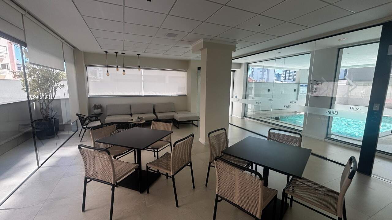 Apartamento à venda no Balneario: espaço gourmet