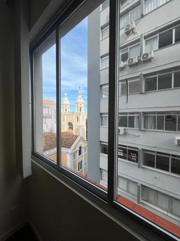 Apartamento para aluguel no Centro: 
