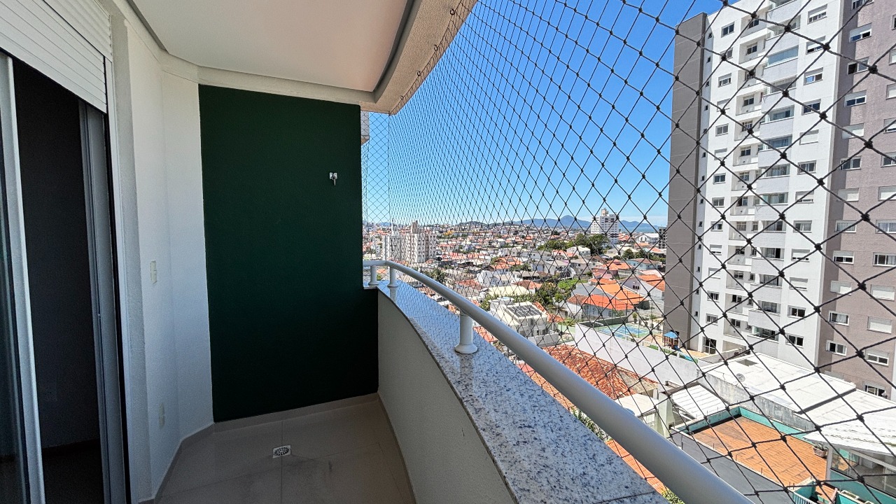 Apartamento à venda no Barreiros: 