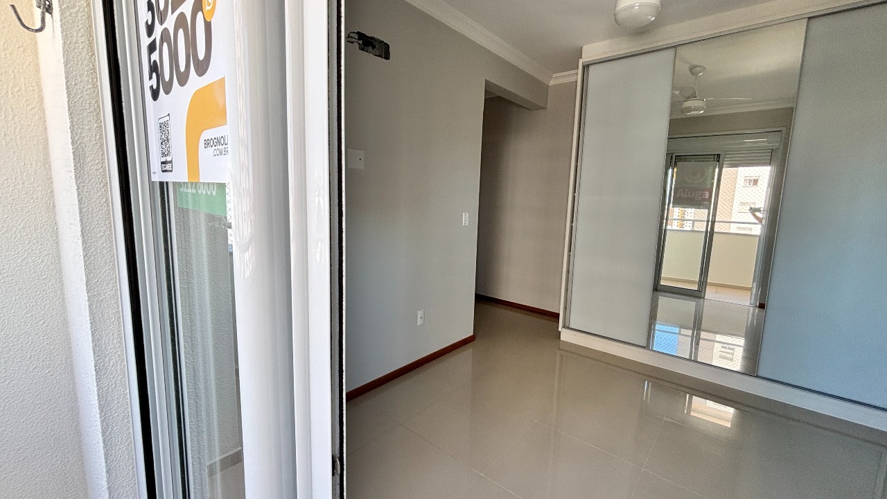 Apartamento à venda no Barreiros: 