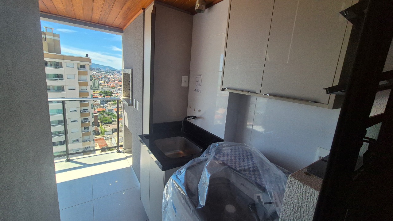 Apartamento à venda no Barreiros: 