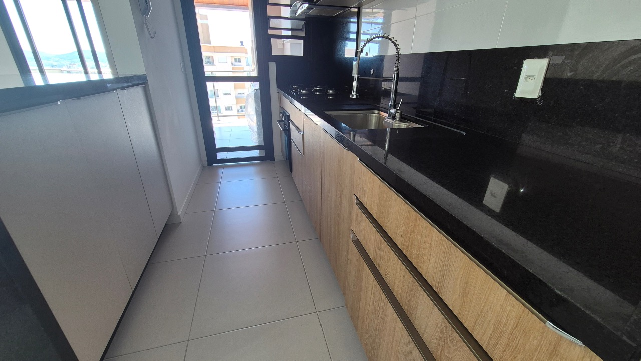 Apartamento à venda no Barreiros: 