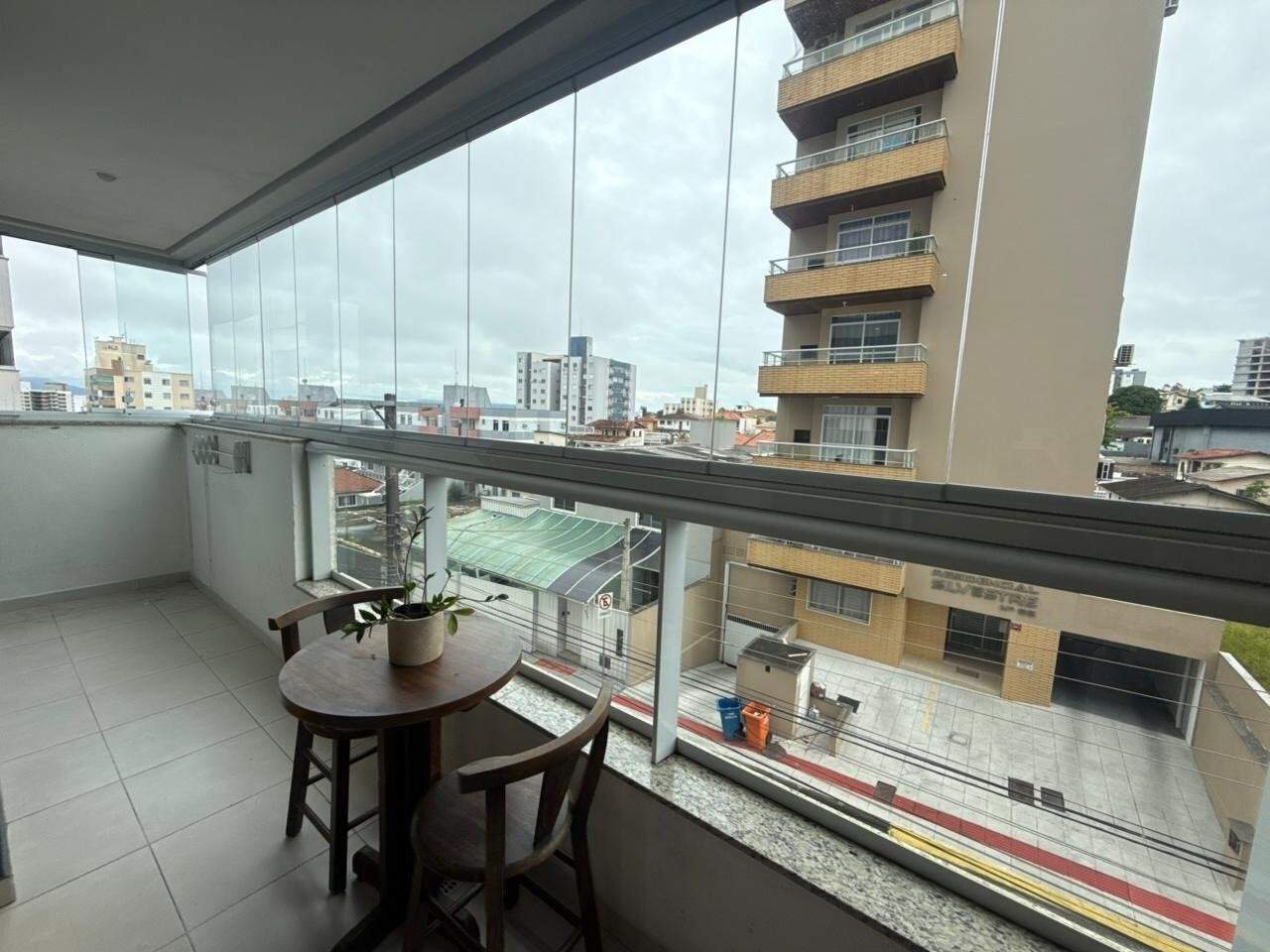 Apartamento à venda no PRAIA COMPRIDA: 