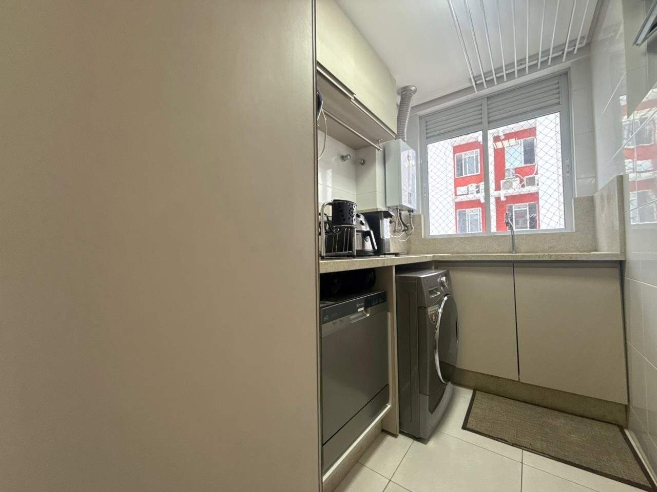 Apartamento à venda no PRAIA COMPRIDA: 